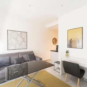  Appartamento Lovely Renovated 45m2 In The Hearth Of